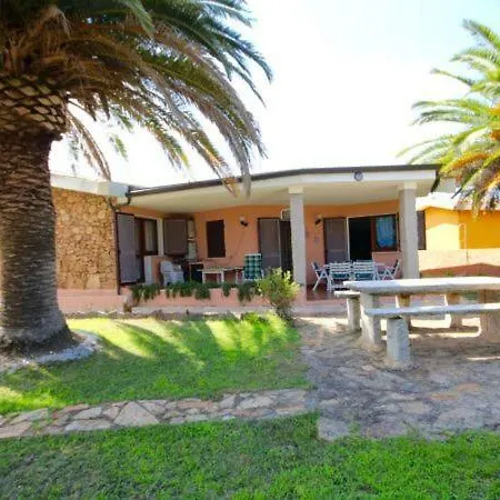 Pittulongu Chalet Sleeps 9 * Olbia