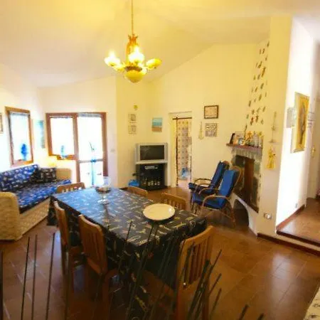Alpesi faház Pittulongu Chalet Sleeps 9